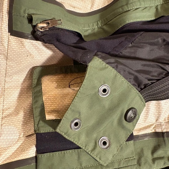 Mountain Hardwear Green Ski Snowboard Back Country Jacket Hooded Waterproof SZ M - Picture 10 of 16